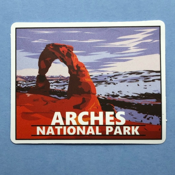 🌻10/$10🌻 Small Arches National Park Sticker - Picture 1 of 2